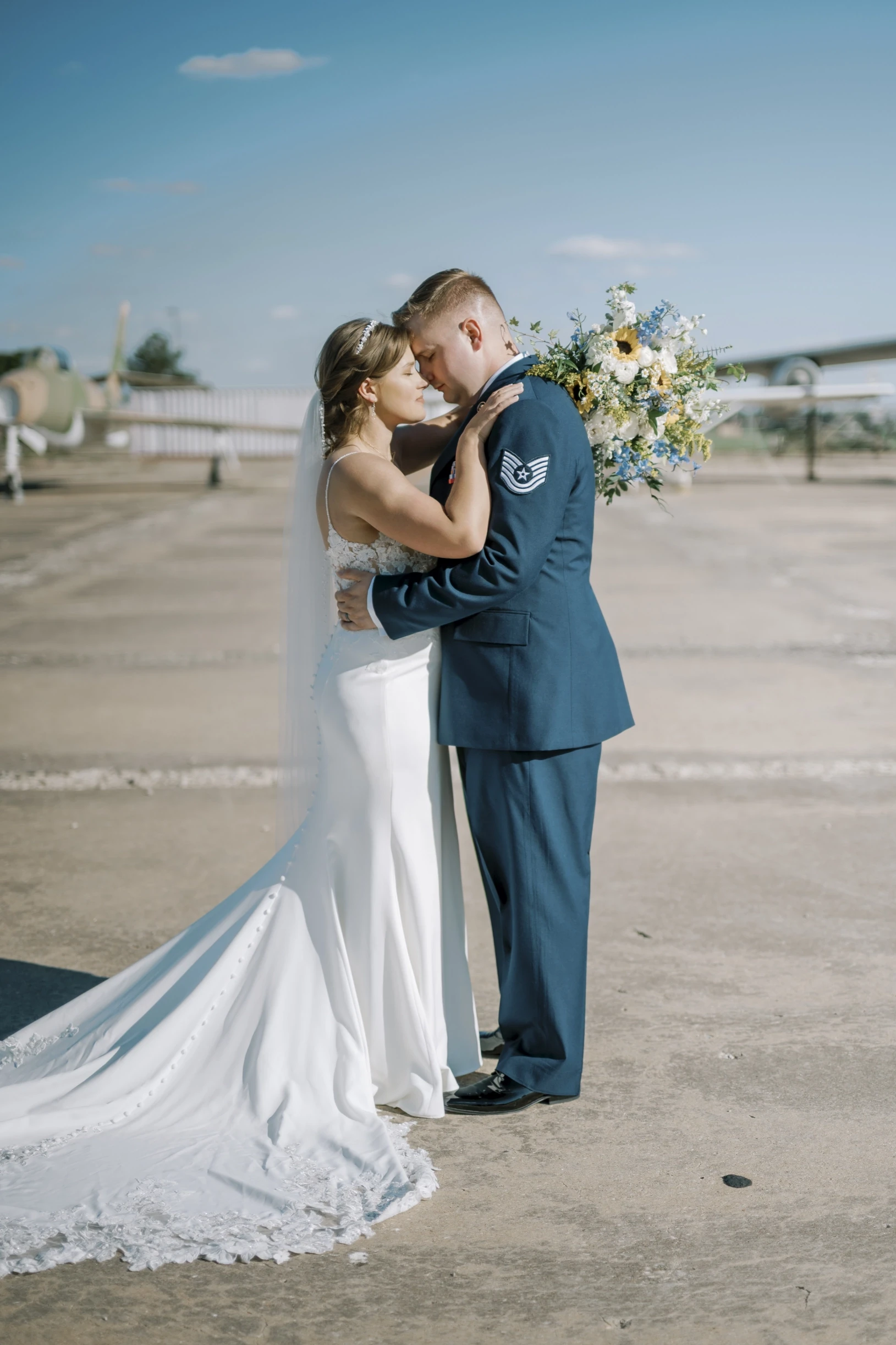 #DGBRIDE
